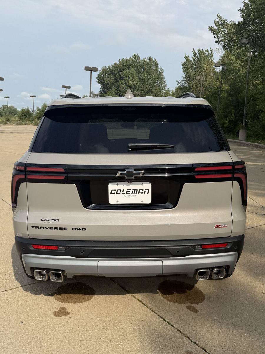 New 2027 Chevrolet Traverse Z71 w/ Enhanced Driving Package AWD/4WD image 31