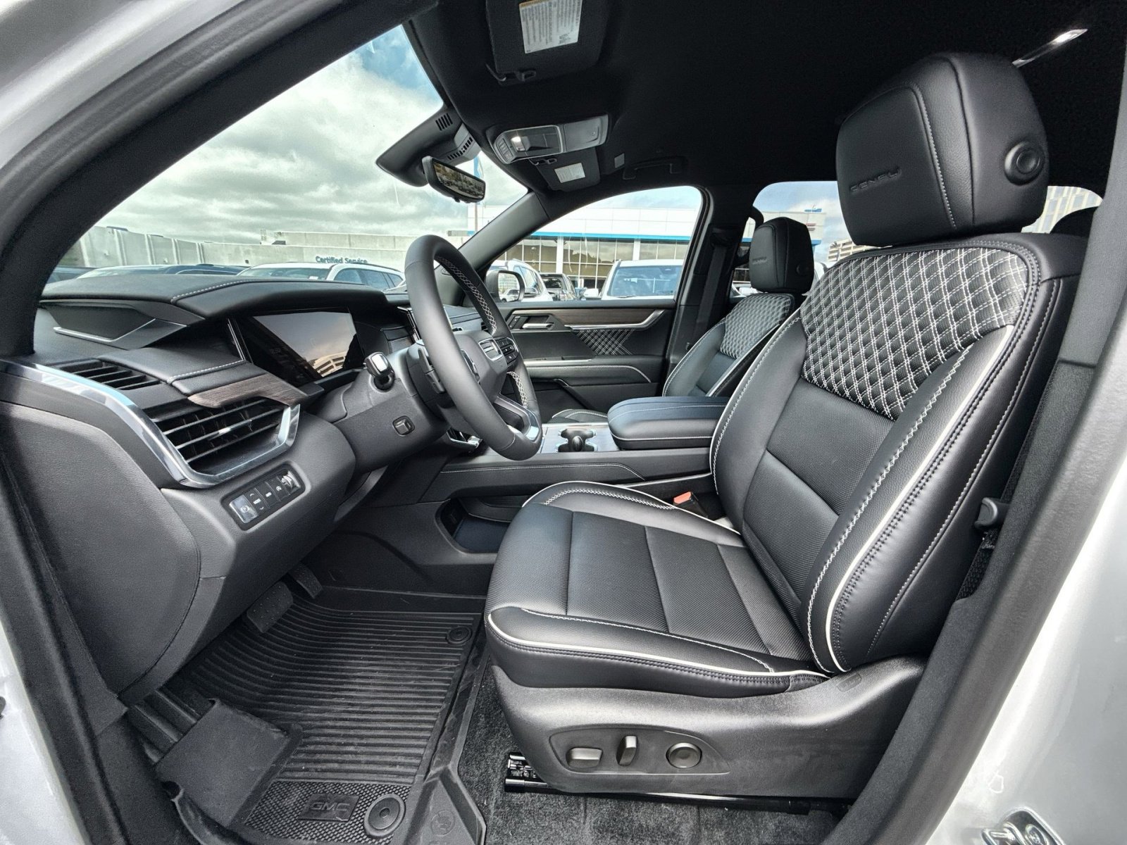 New 2026 GMC Acadia Denali w/ LPO, Floor Liner Package image 13