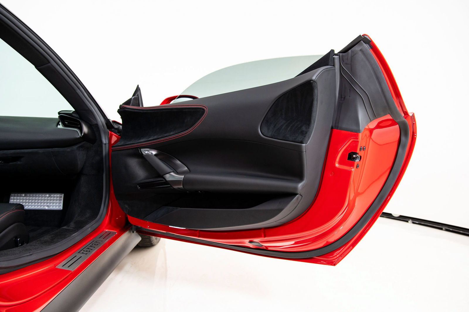 Certified 2021 Ferrari SF90 Stradale AWD/4WD image 23