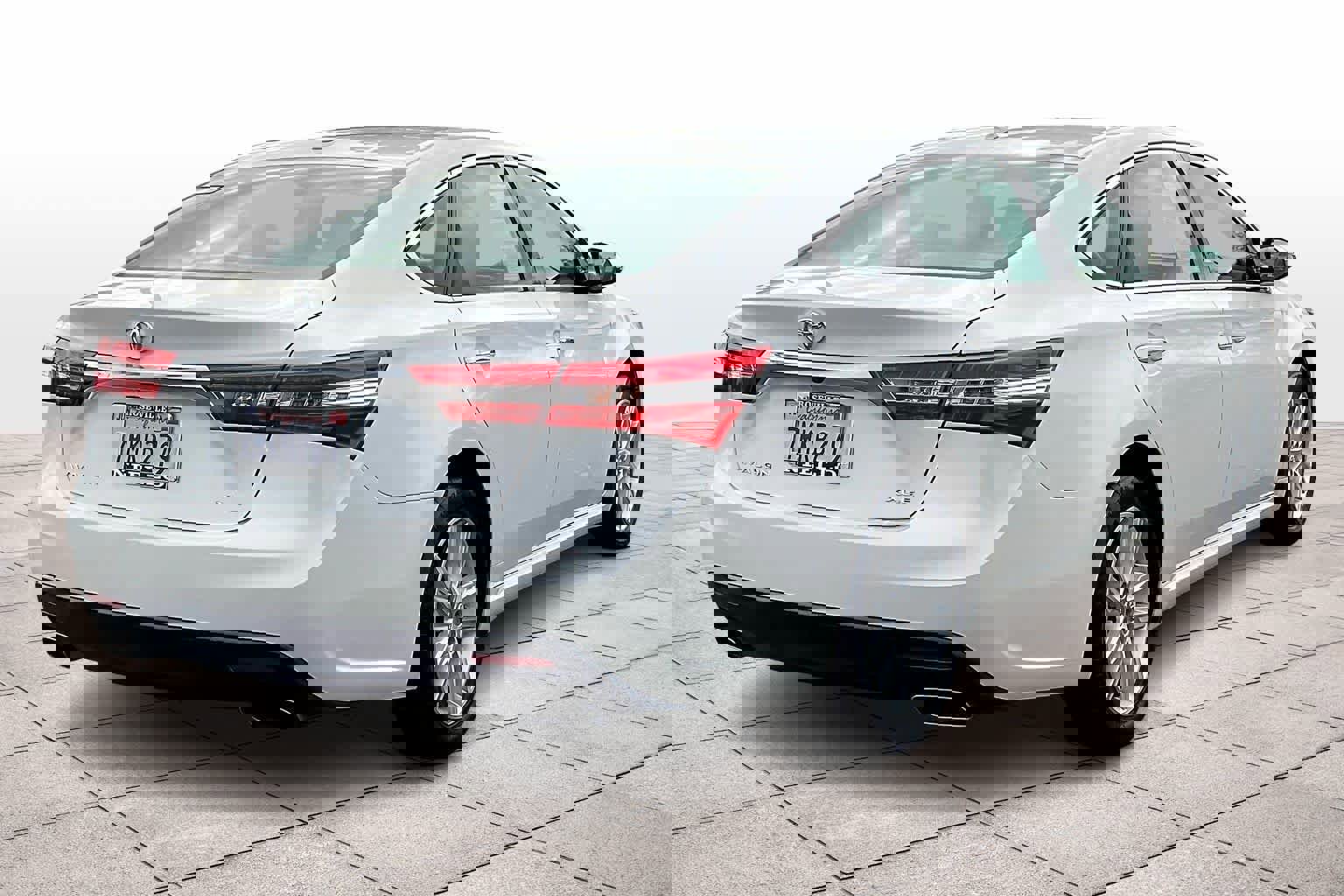 Used 2015 Toyota Avalon XLE image 14