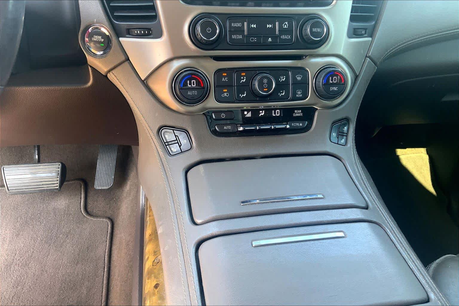 Used 2017 GMC Yukon XL Denali w/ Open Road Package AWD/4WD image 32