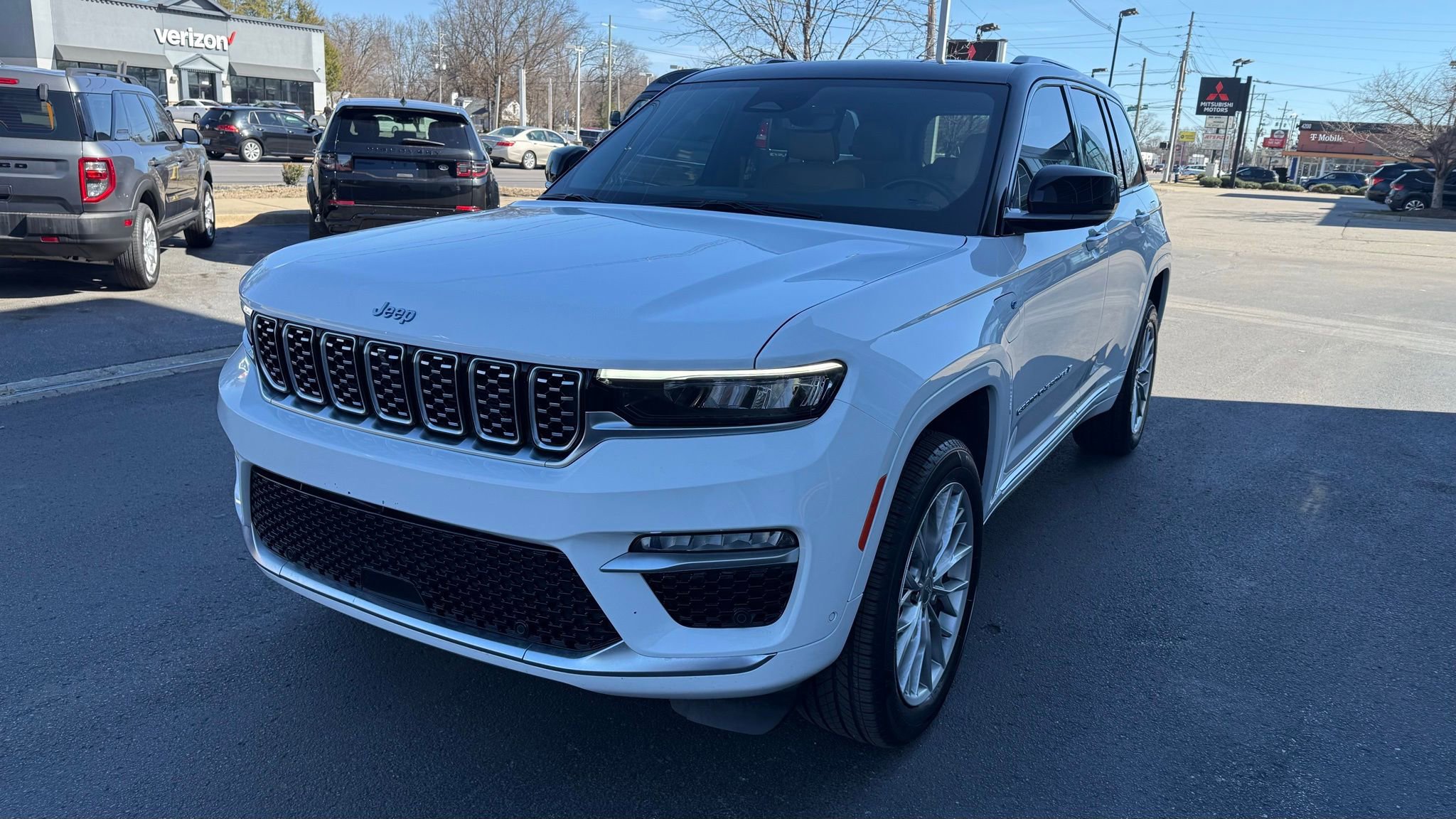 Used 2022 Jeep Grand Cherokee Summit image 7