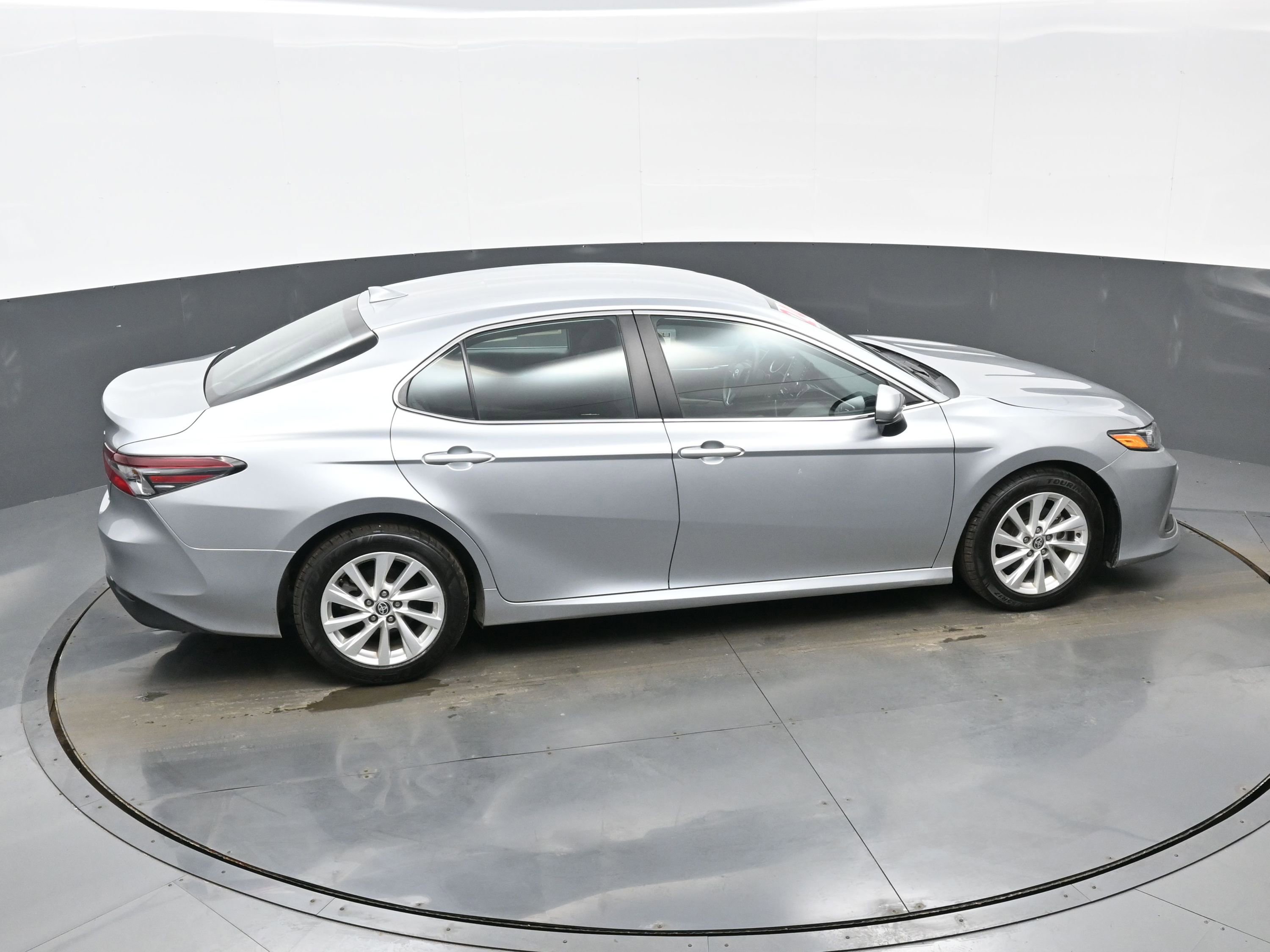 Used 2024 Toyota Camry LE image 40