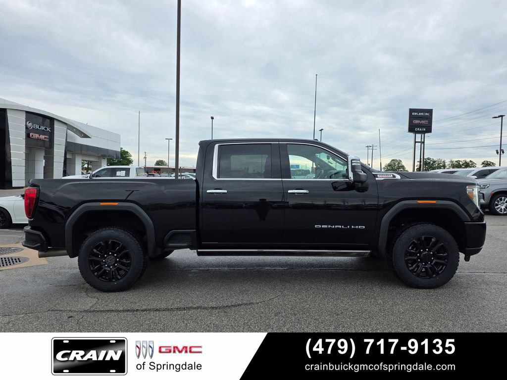 Used 2021 GMC Sierra 2500 Denali w/ Denali Black Diamond Edition AWD/4WD image 8