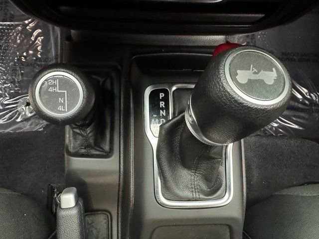 Used 2021 Jeep Wrangler Unlimited Willys image 3