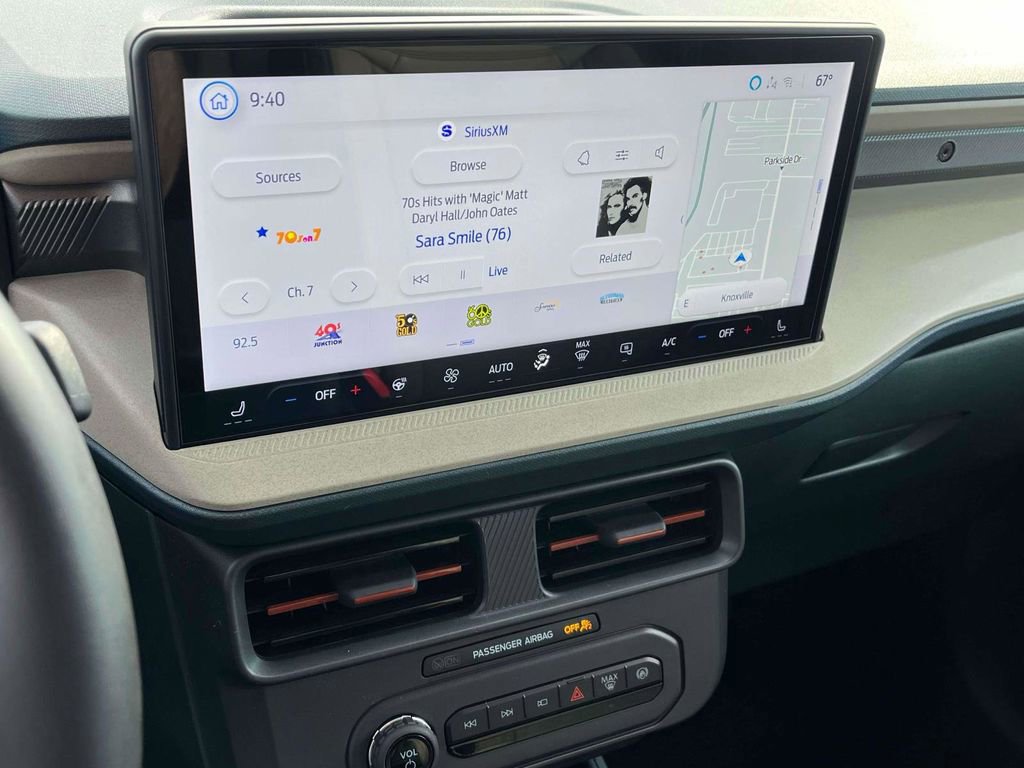 Used 2025 Ford Maverick Lariat image 21