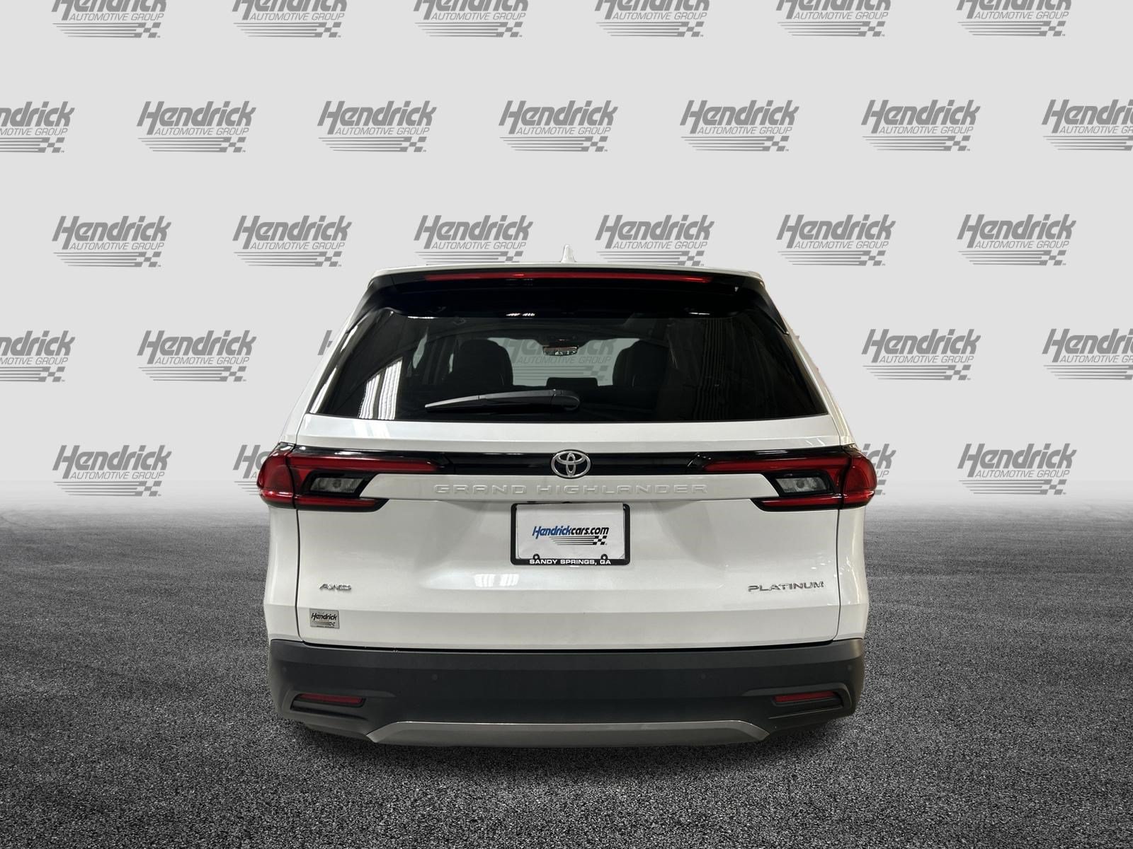 Used 2025 Toyota Grand Highlander AWD image 13