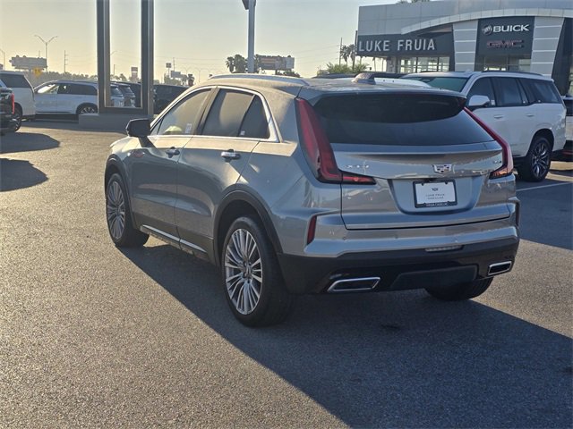 Used 2025 Cadillac XT4 Premium Luxury image 14