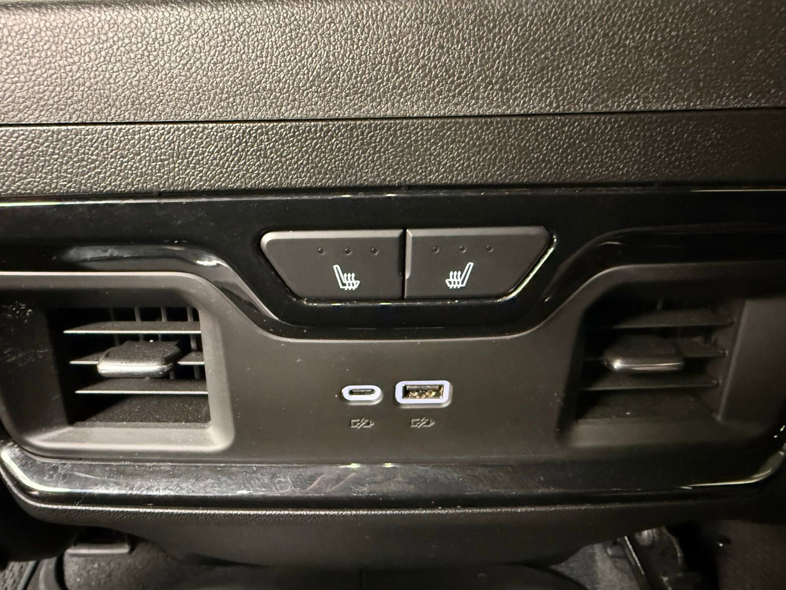 Used 2025 GMC Sierra 1500 AT4 image 19