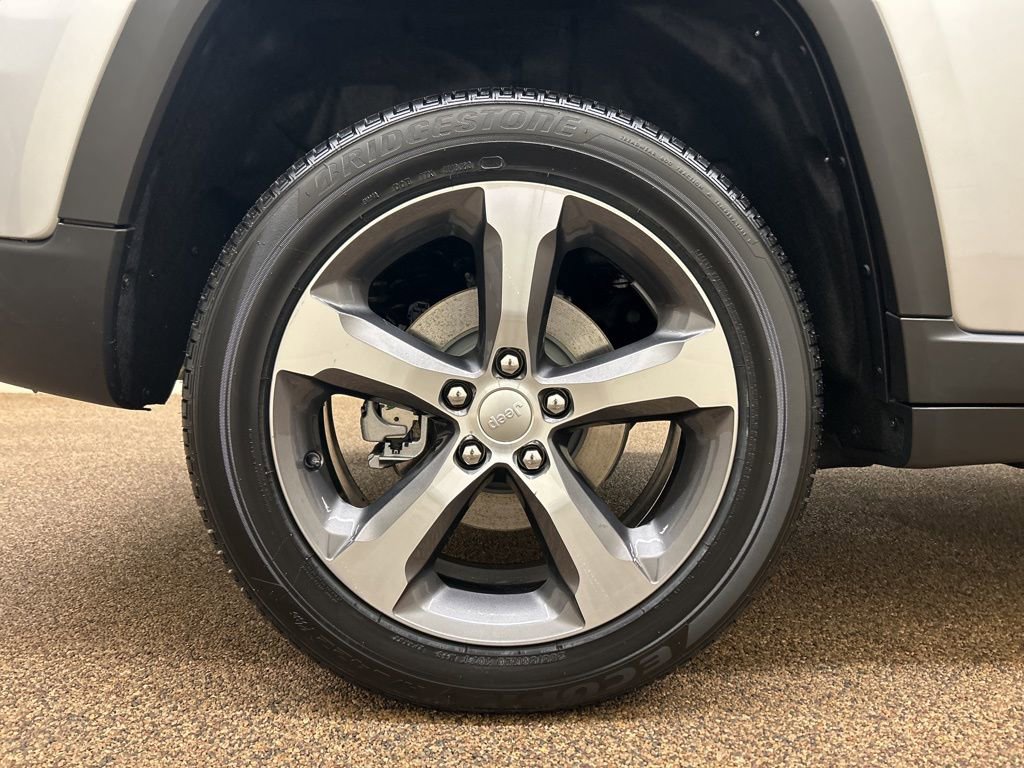 New 2026 Jeep Grand Cherokee Limited image 28