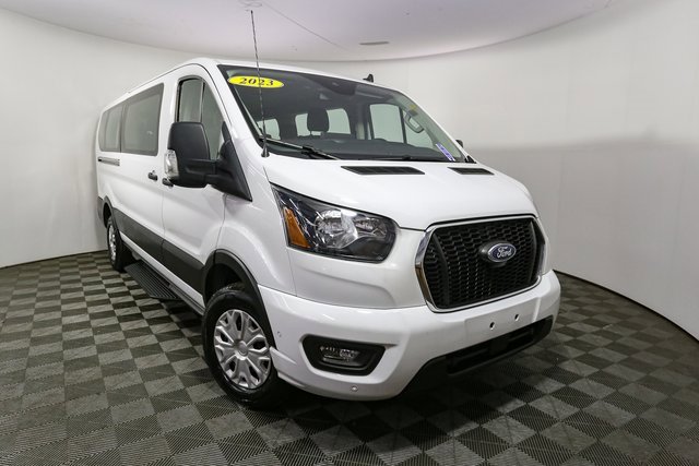 Used 2023 Ford Transit 350 XLT image 3