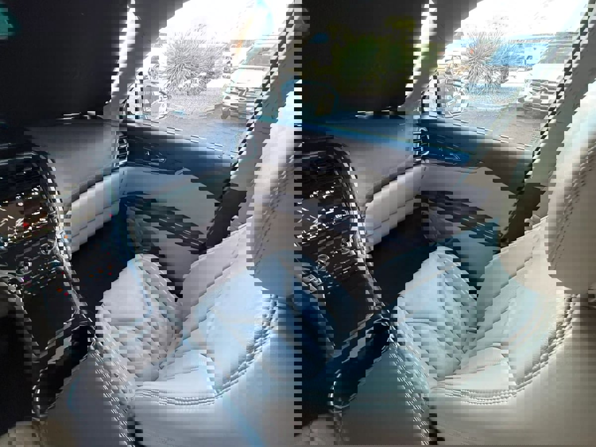 Used 2016 Lincoln MKX Select w/ Select Plus Package FWD image 48