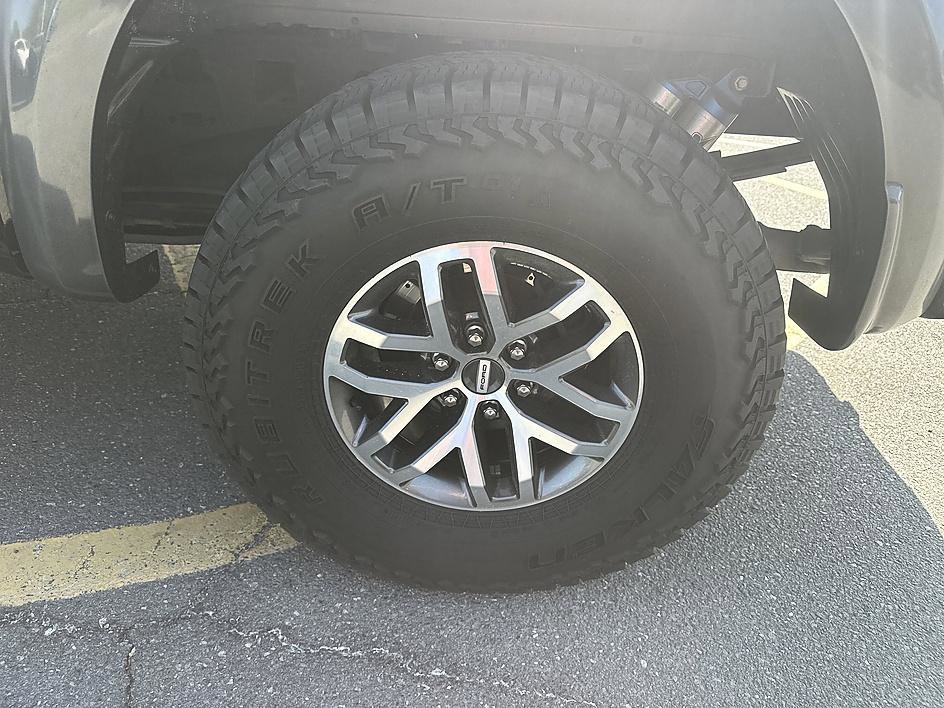 Used 2018 Ford F150 Raptor w/ Equipment Group 802A Luxury AWD/4WD image 10
