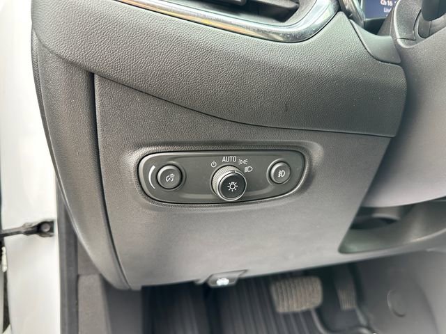 Used 2022 Chevrolet Equinox Premier image 21