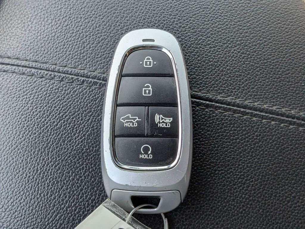 Used 2022 Hyundai Santa Cruz SEL Premium image 29