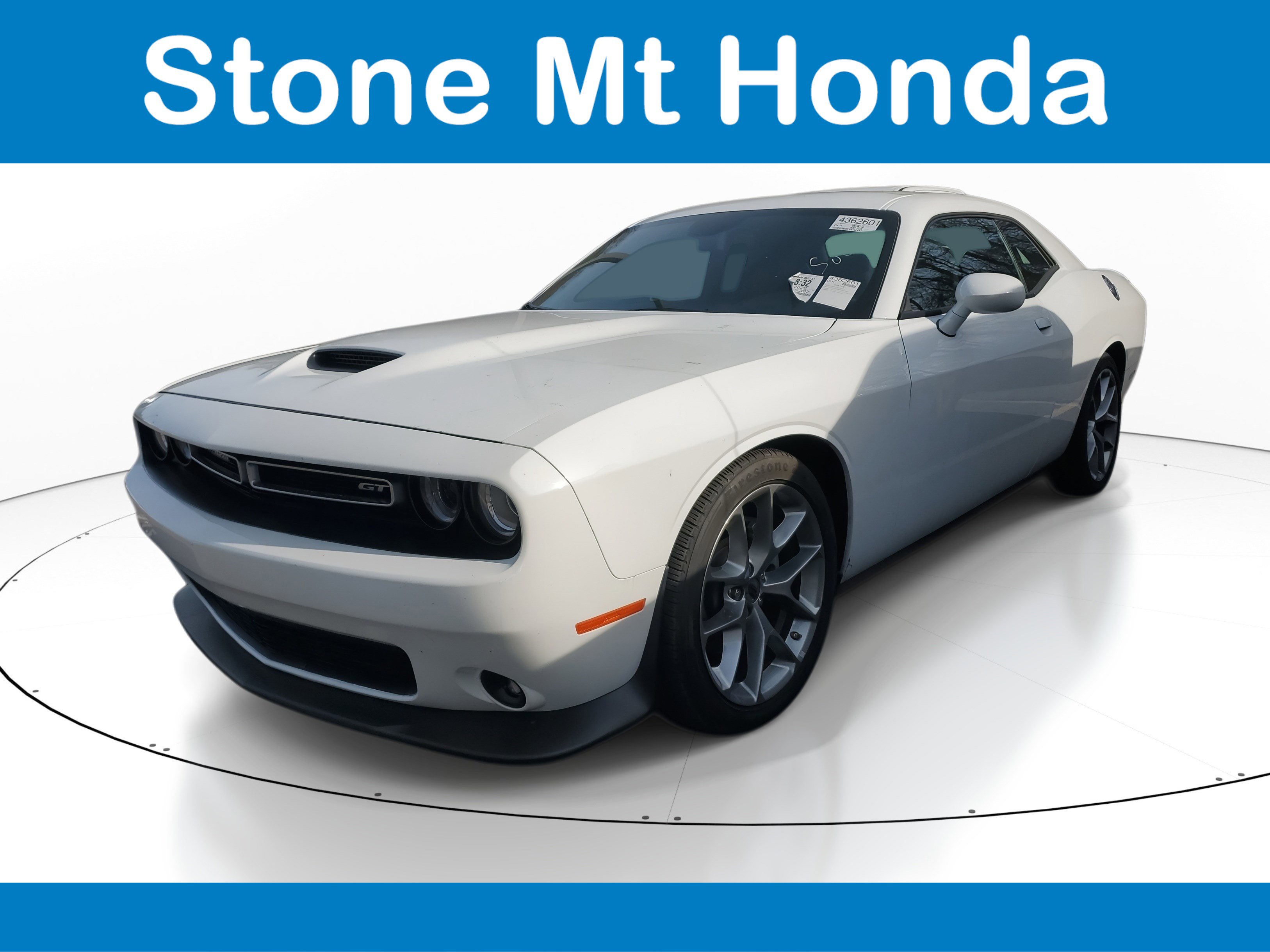 Used 2022 Dodge Challenger GT image 3