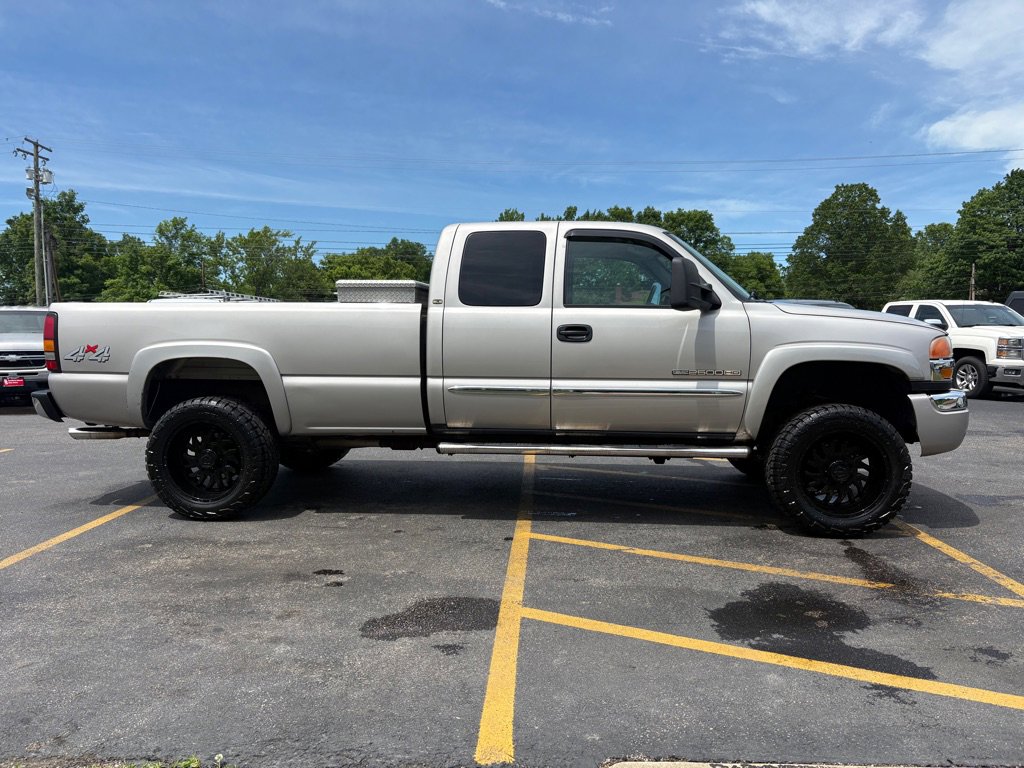 Used 2004 GMC Sierra 2500 SLE w/ Snow Plow Prep Package AWD/4WD image 5