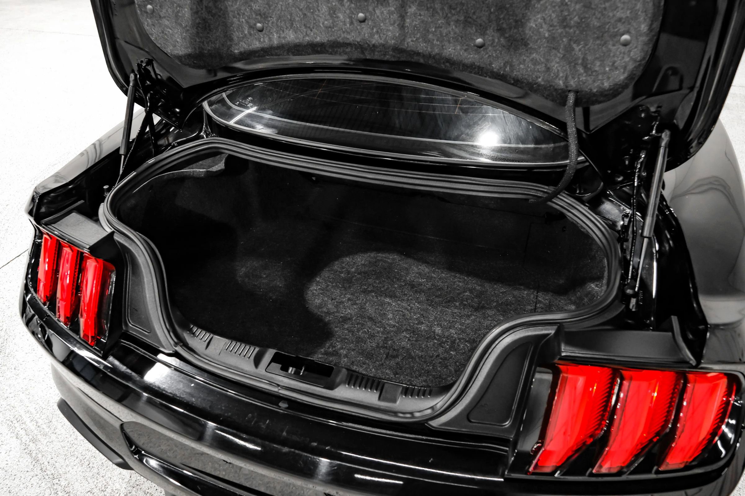 Used 2021 Ford Mustang Mach 1 w/ Mach 1 Handling Package RWD image 55