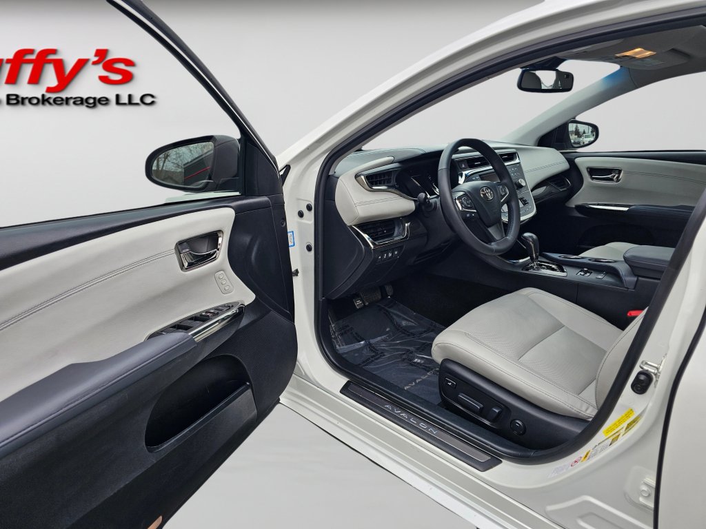 Used 2013 Toyota Avalon Limited FWD image 19