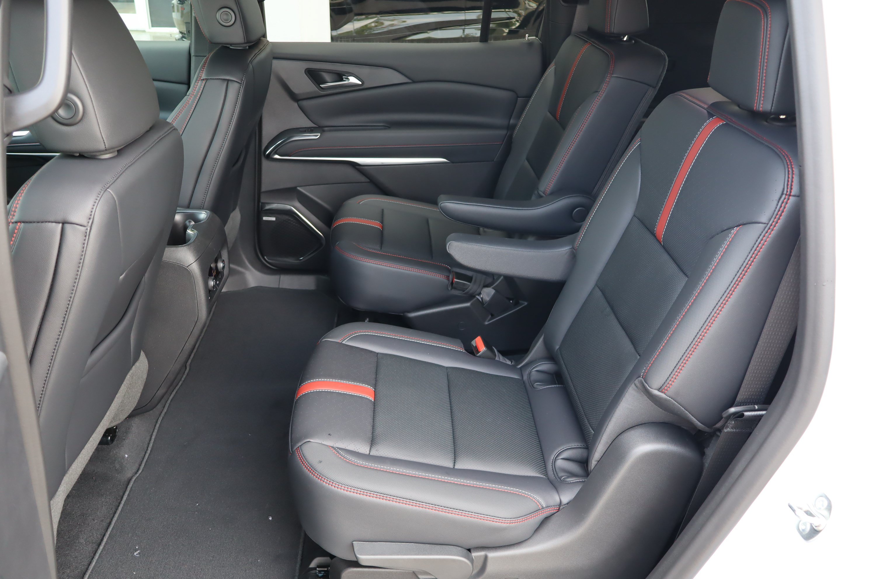 New 2026 Chevrolet Traverse RS FWD image 22