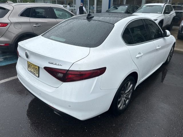 Used 2018 Alfa Romeo Giulia AWD image 11