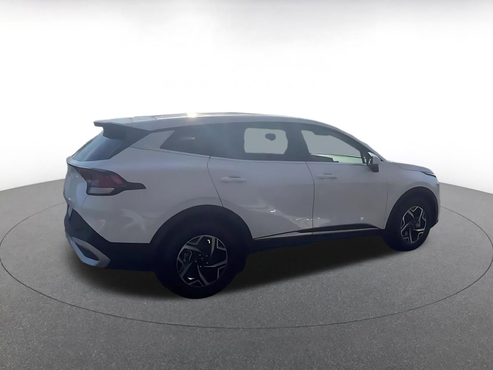 Used 2025 Kia Sportage LX image 15