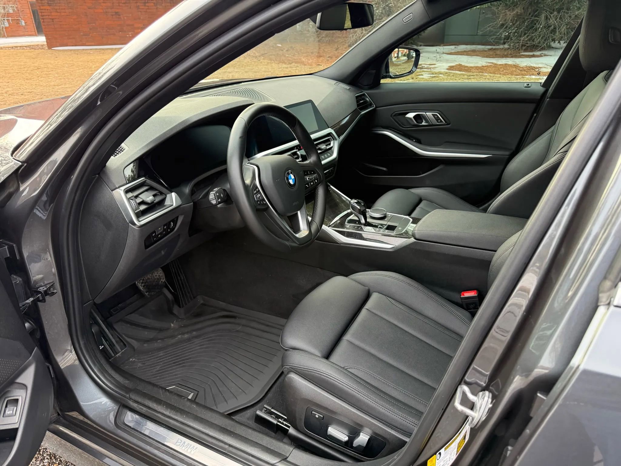 Used 2021 BMW 330i Sedan w/ Driving Assistance Package RWD image 11