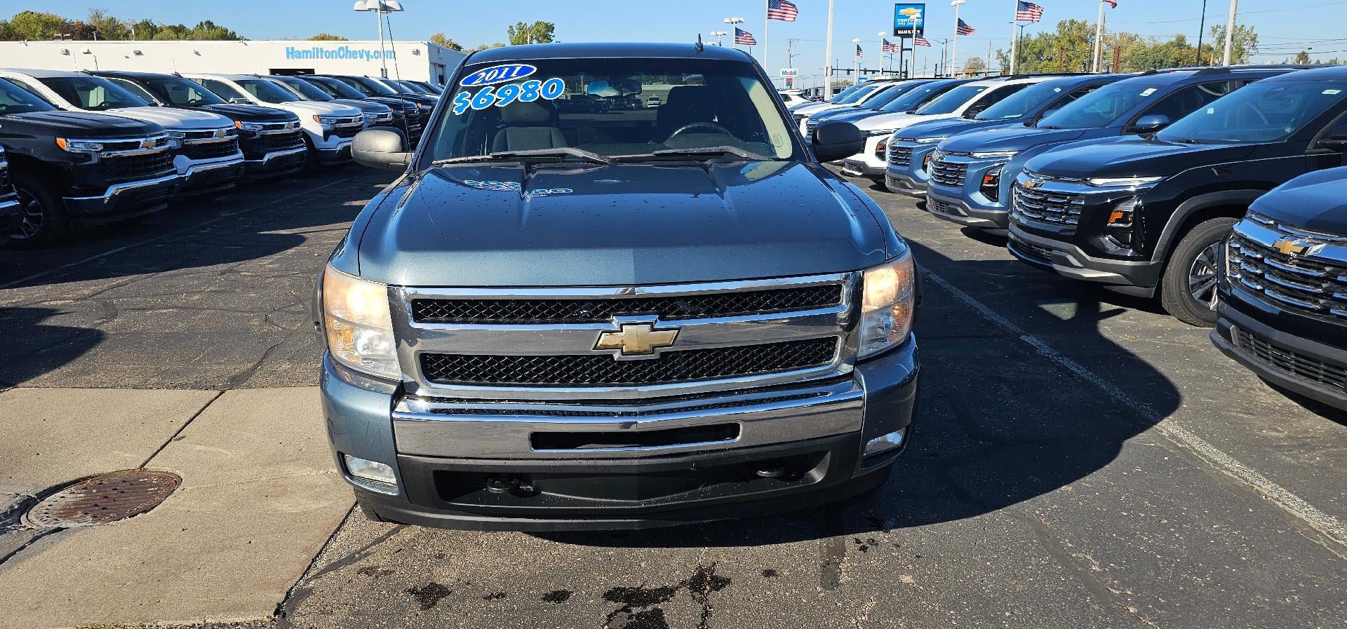 Used 2011 Chevrolet Silverado 1500 LT w/ All-Star Edition AWD/4WD image 2