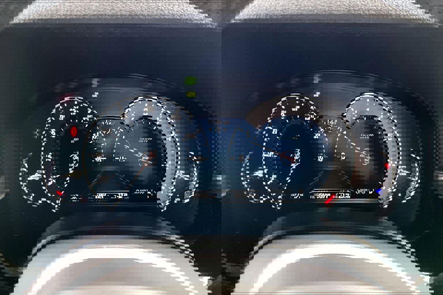 Used 2017 BMW 540i xDrive image 25