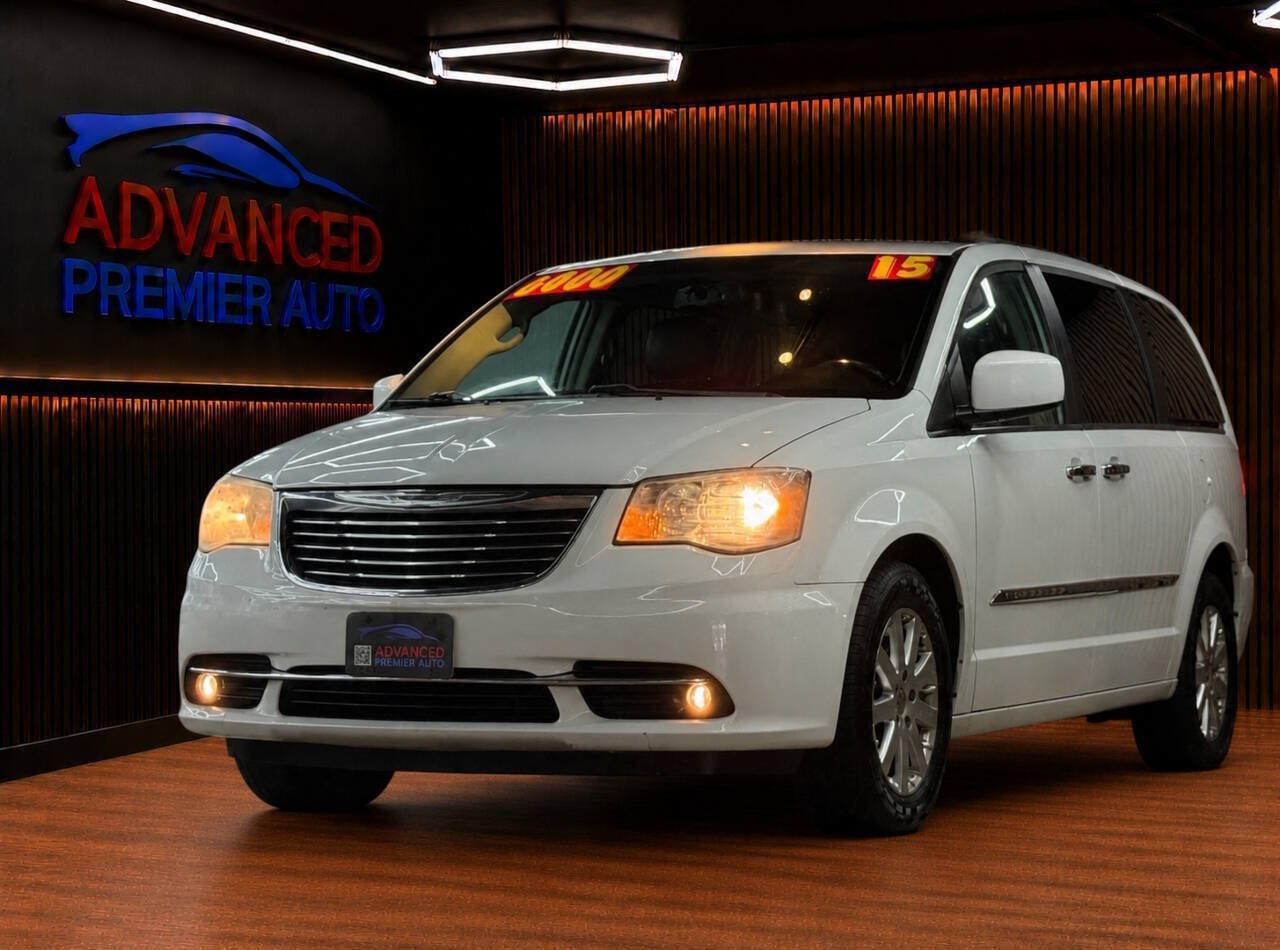 Used 2015 Chrysler Town & Country Touring w/ Driver Convenience Group
