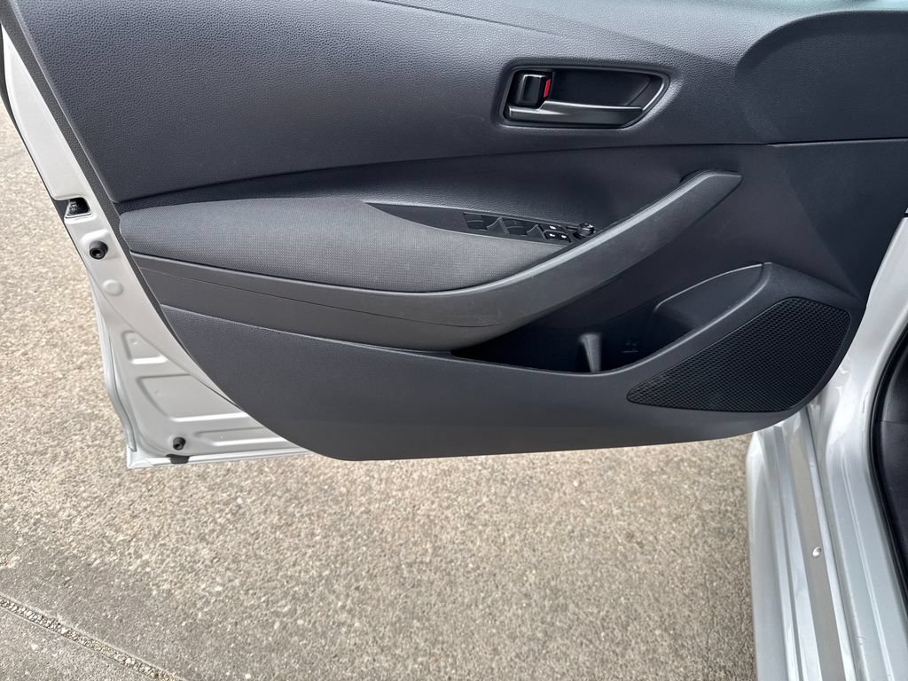 Used 2024 Toyota Corolla LE FWD image 10
