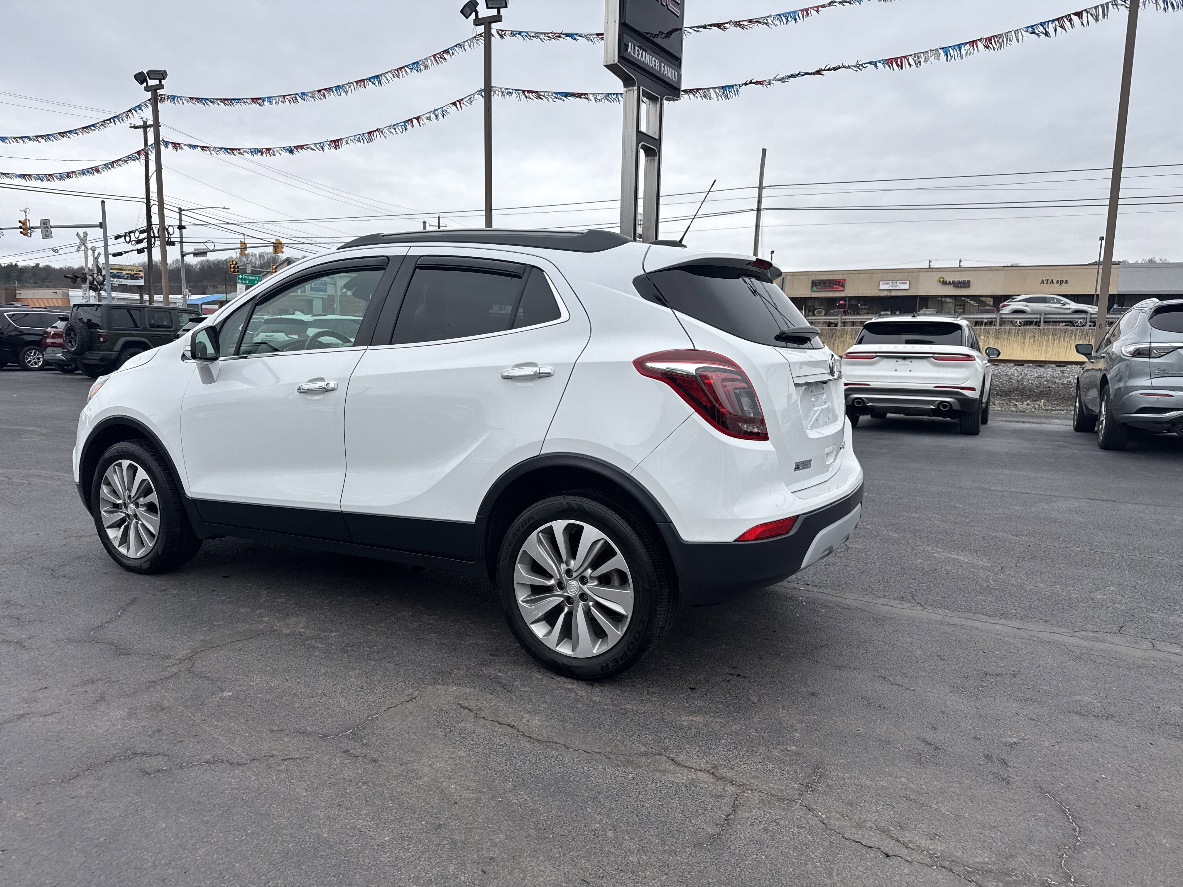 Used 2019 Buick Encore Preferred w/ Safety Package image 6