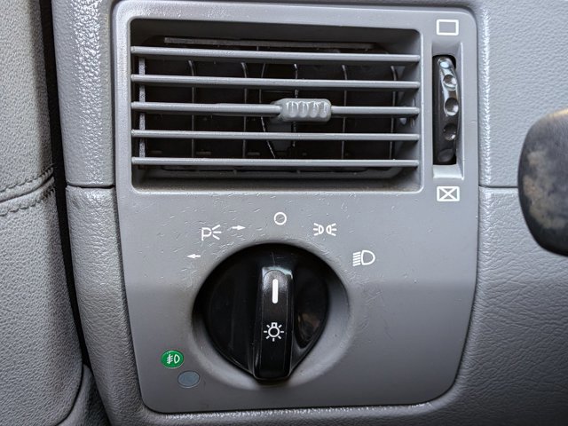 Used 2007 Chrysler Crossfire Limited image 20