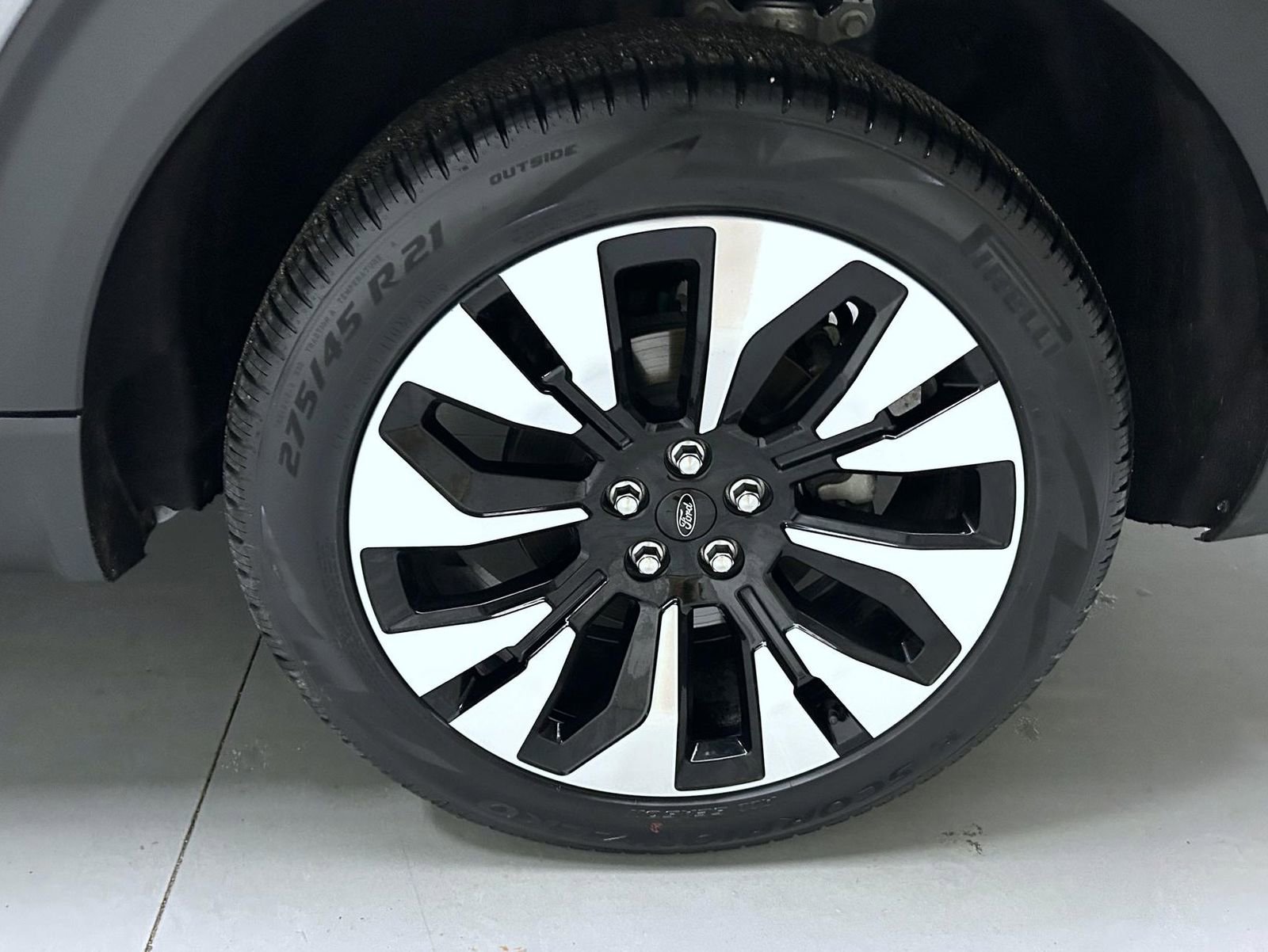 Used 2025 Ford Explorer Platinum w/ LUX Leather Package image 23