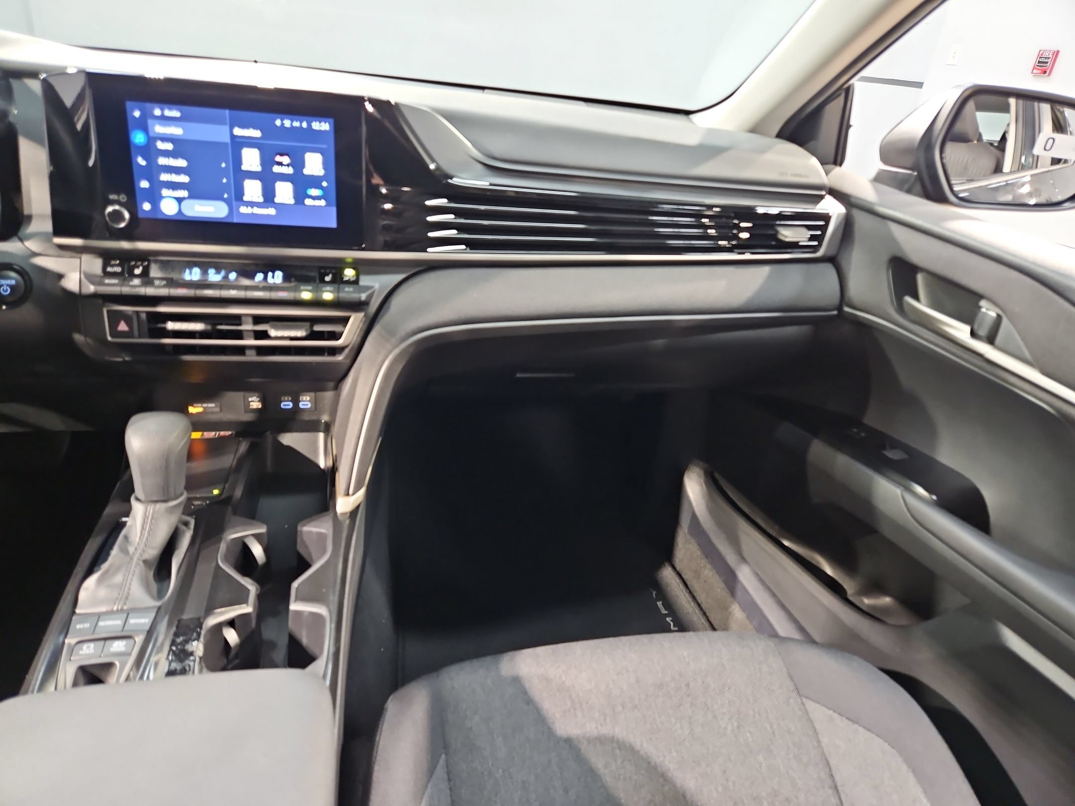 Used 2025 Toyota Camry LE w/ Convenience Package FWD image 11