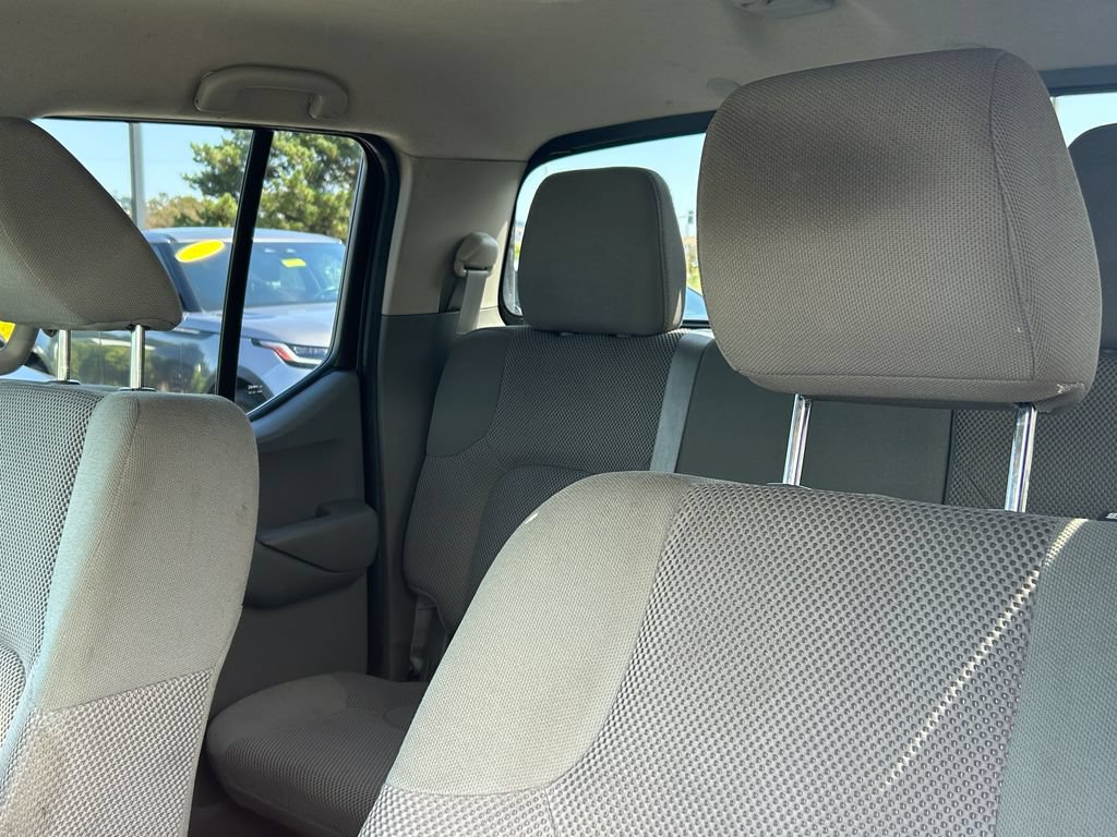 Used 2021 Nissan Frontier SV RWD image 14