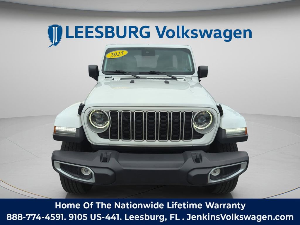 Used 2025 Jeep Wrangler Unlimited Sahara AWD/4WD image 15