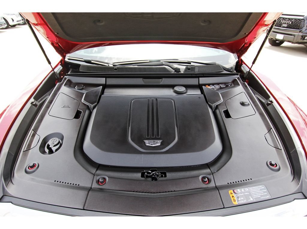 Used 2024 Cadillac Lyriq Luxury w/ LPO, Floor Liner Package AWD/4WD image 32