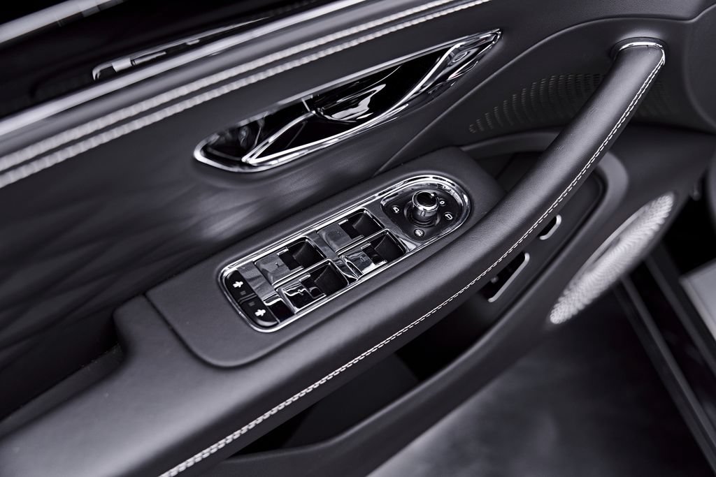 Used 2022 Bentley Flying Spur V8 AWD/4WD image 42