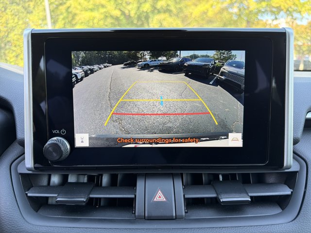 Used 2025 Toyota RAV4 XLE AWD/4WD image 28