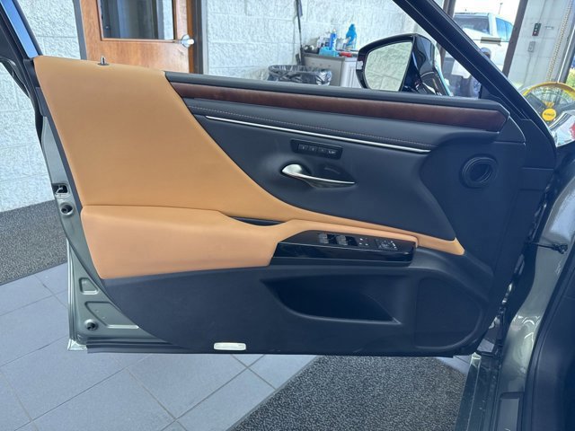 New 2025 Lexus ES 350 w/ Premium Package image 36