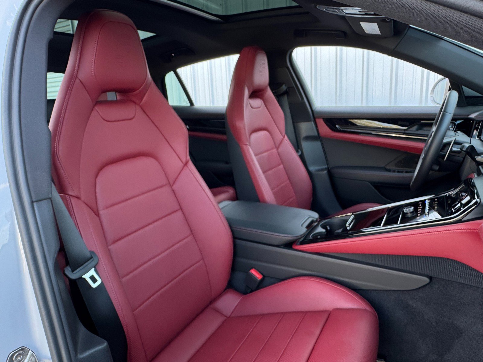 Used 2025 Porsche Panamera 4 w/ Premium Package image 44