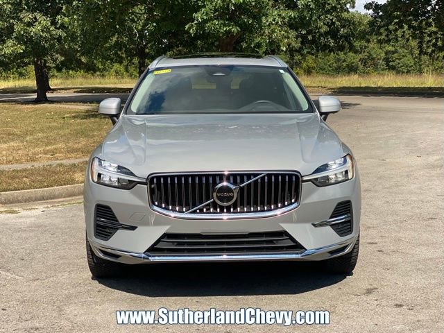Used 2023 Volvo XC60 T8 Plus image 2