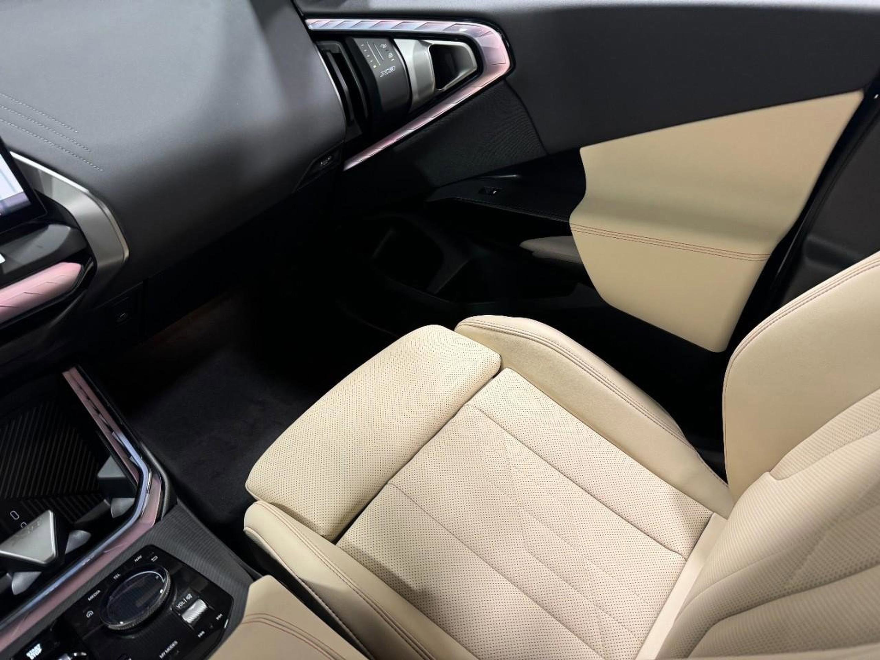 New 2026 BMW X3 xDrive30 w/ Convenience Package image 16