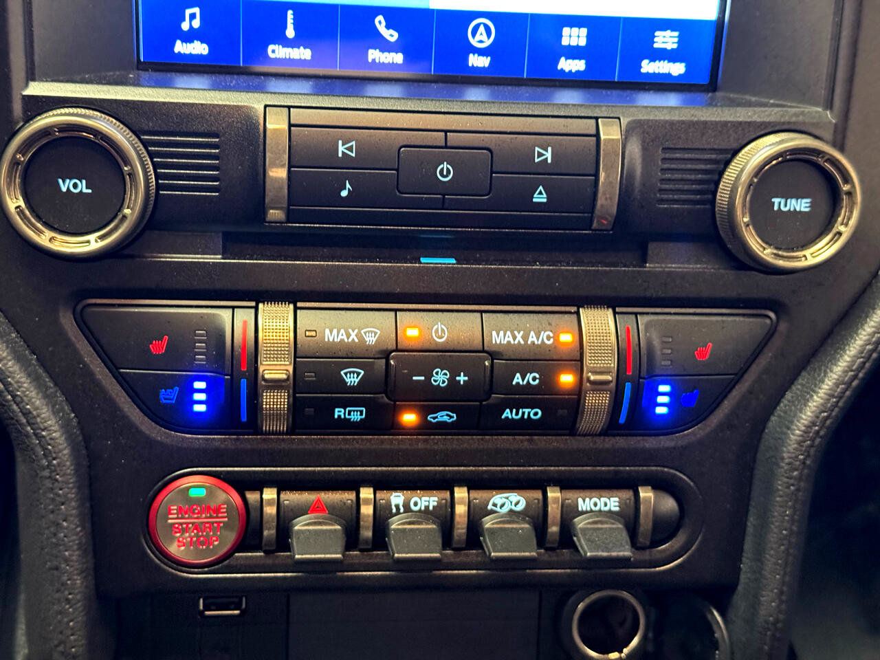 Used 2022 Ford Mustang Shelby GT500 w/ Technology Package image 22