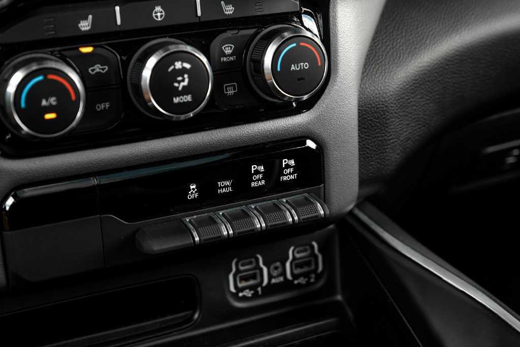 Used 2022 RAM 1500 Big Horn AWD/4WD image 38