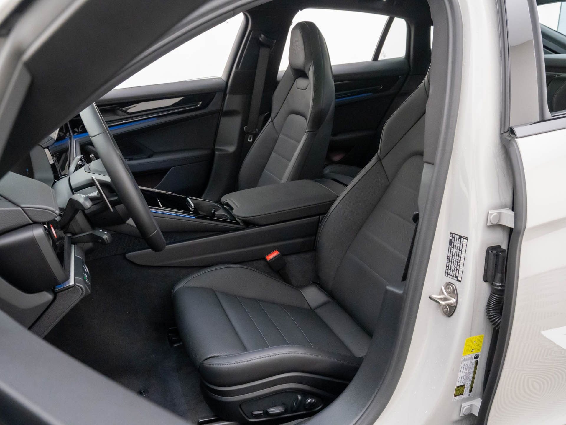 New 2026 Porsche Panamera 4 image 5