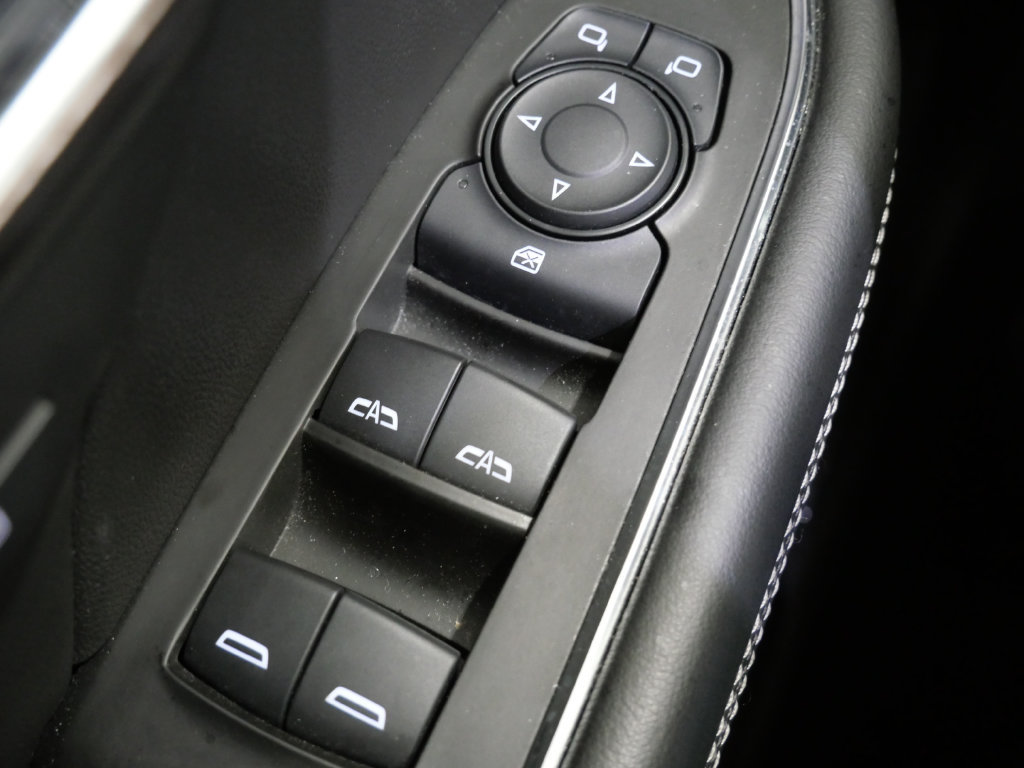 Used 2021 Buick Envision Avenir w/ Technology Package II AWD/4WD image 13