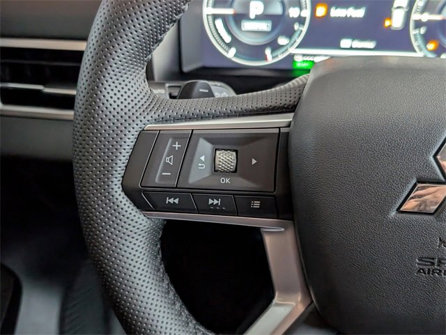 New 2025 Mitsubishi Outlander SE image 17