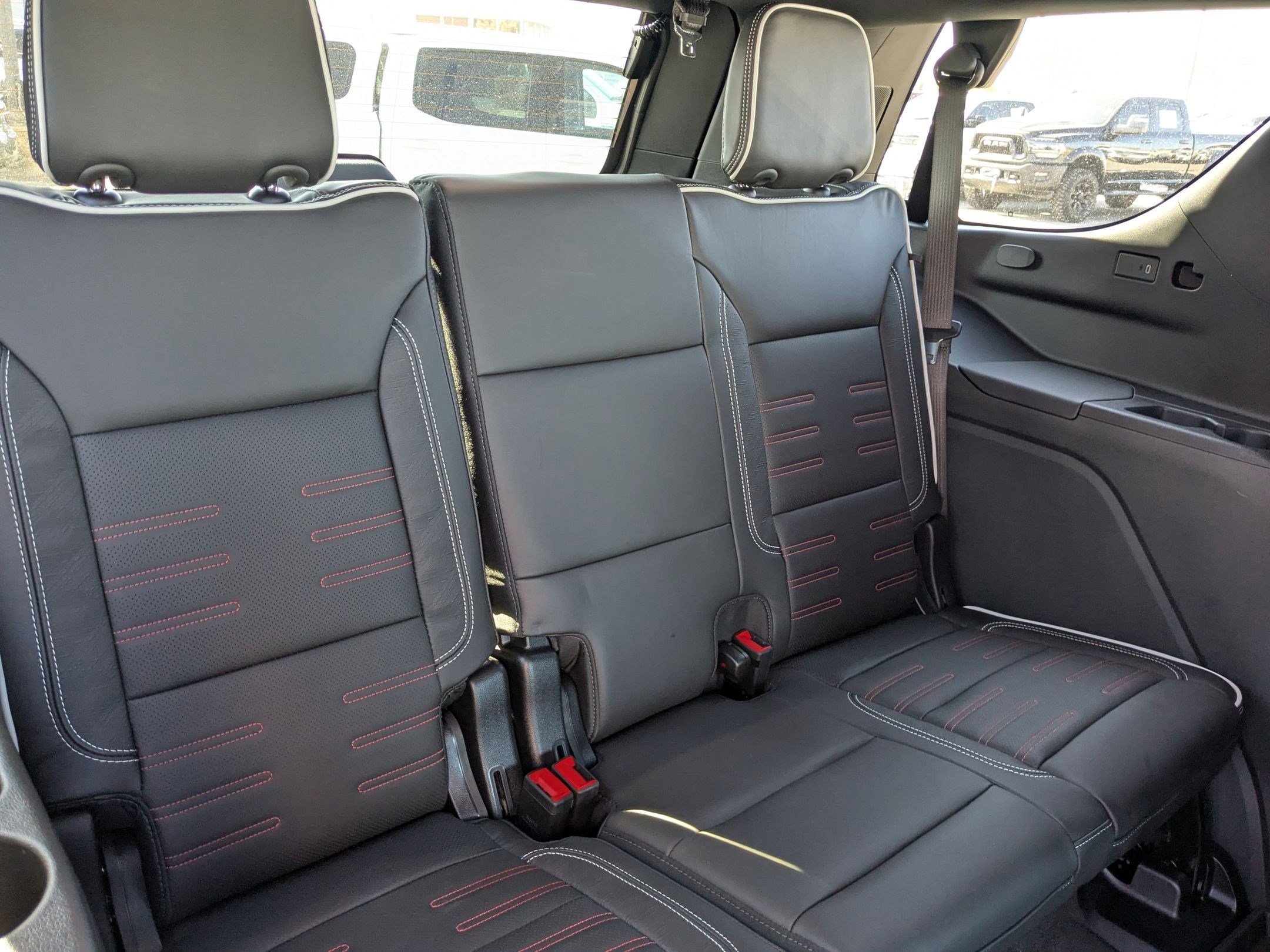 New 2026 GMC Yukon AT4 Ultimate w/ LPO, Floor Liner Package image 16